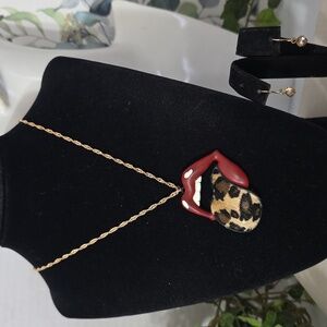Metal Open Lips with Animal Print Tongue Pendant Necklace Earrings Set